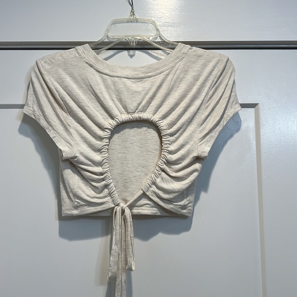 Aerie Offline Cream Crop Top with tie size small. In excellent condition! - Picture 2 of 7